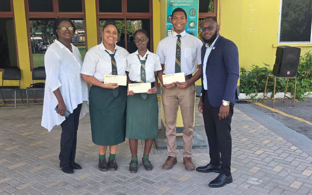 The St Jago High School Foundation Presented Driver Training Scholarships to students who are doing well academically.